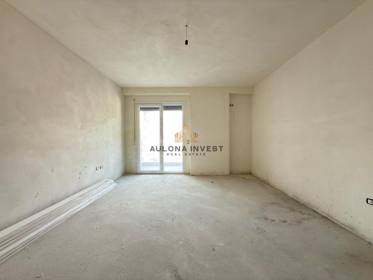 APARTMENT 1+1 FOR SALE IN LUNGOMARE-VLORE 2