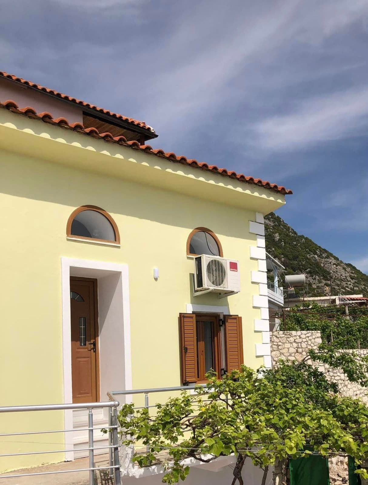 🌊 VILË DY-KATËSHE NË PALASË – PANORAMË E PAKRAHASUESHME MBI DET 2