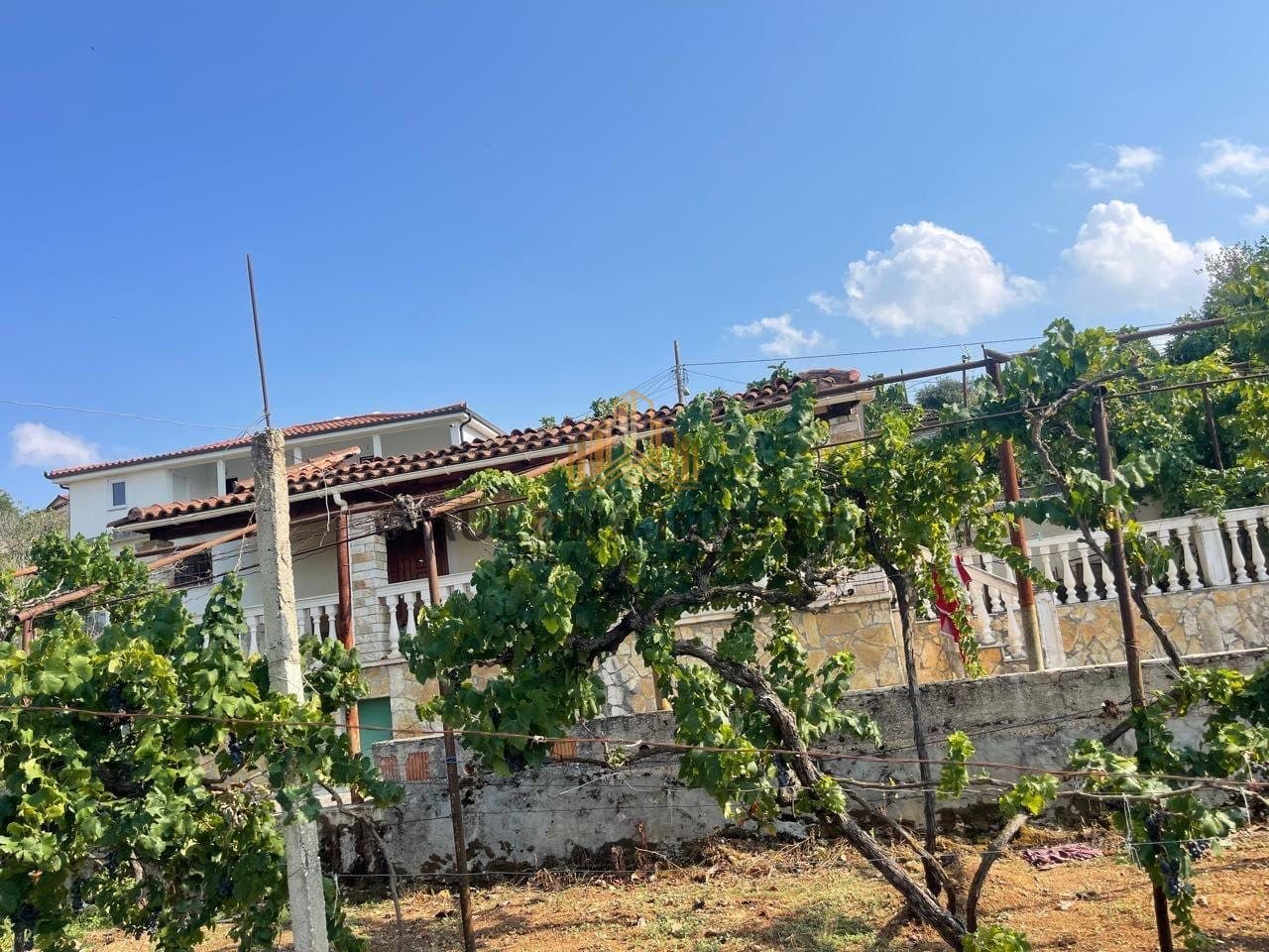 PRIVATE HOUSE FOR SALE IN 2