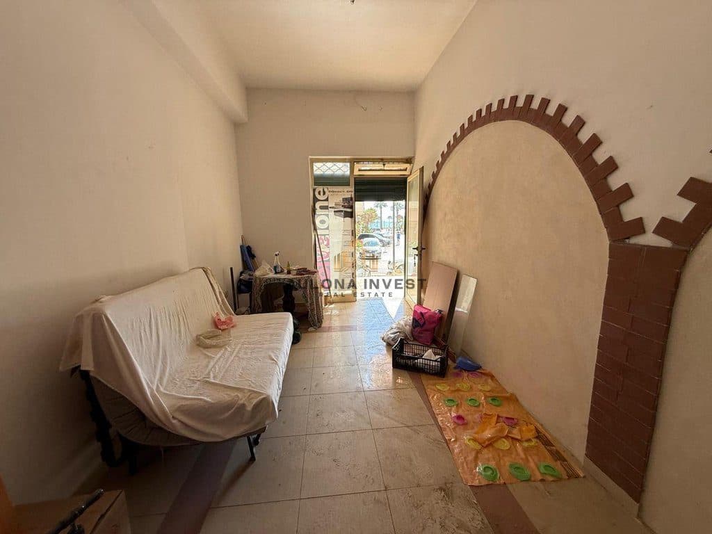 LONG-TERM RENTAL SHOP