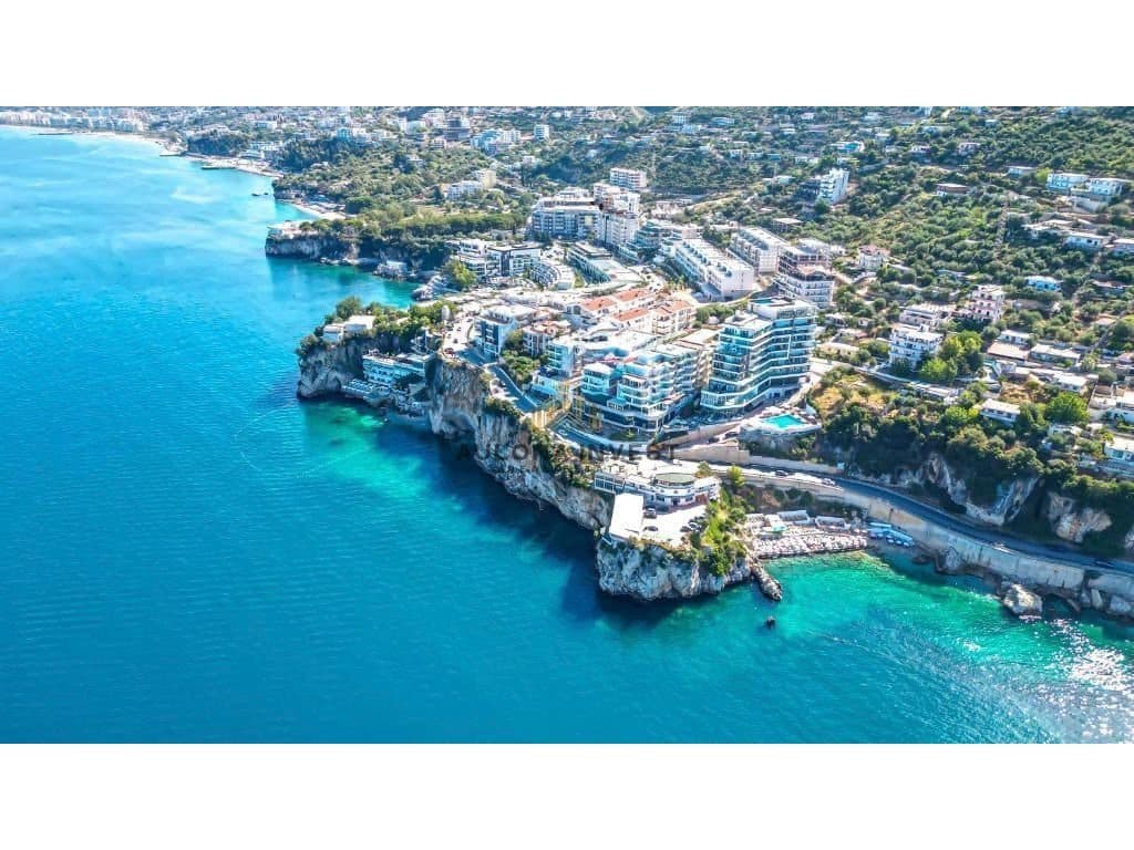 STUDIO FOR SALE WITH SIDE SEA 1
