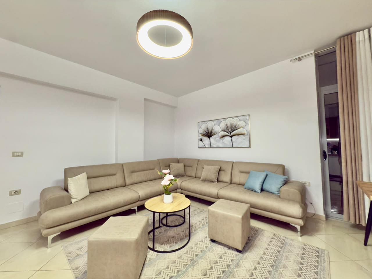 SHITET APARTAMENT I SAPO INVESTUAR 1+1 – ISH KOMBINATI I PESHKUT, VLORË.