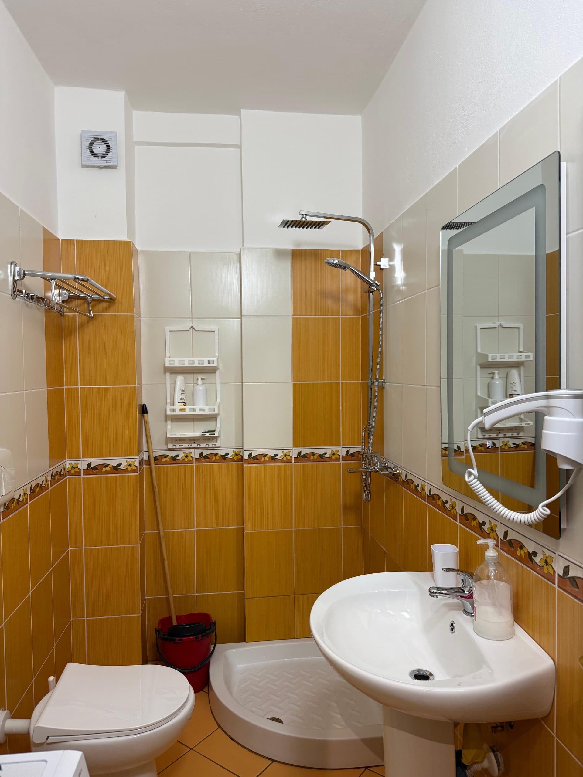 SHITET STUDIO ME PAMJE NGA DETI – KALAJA, VLORË 4
