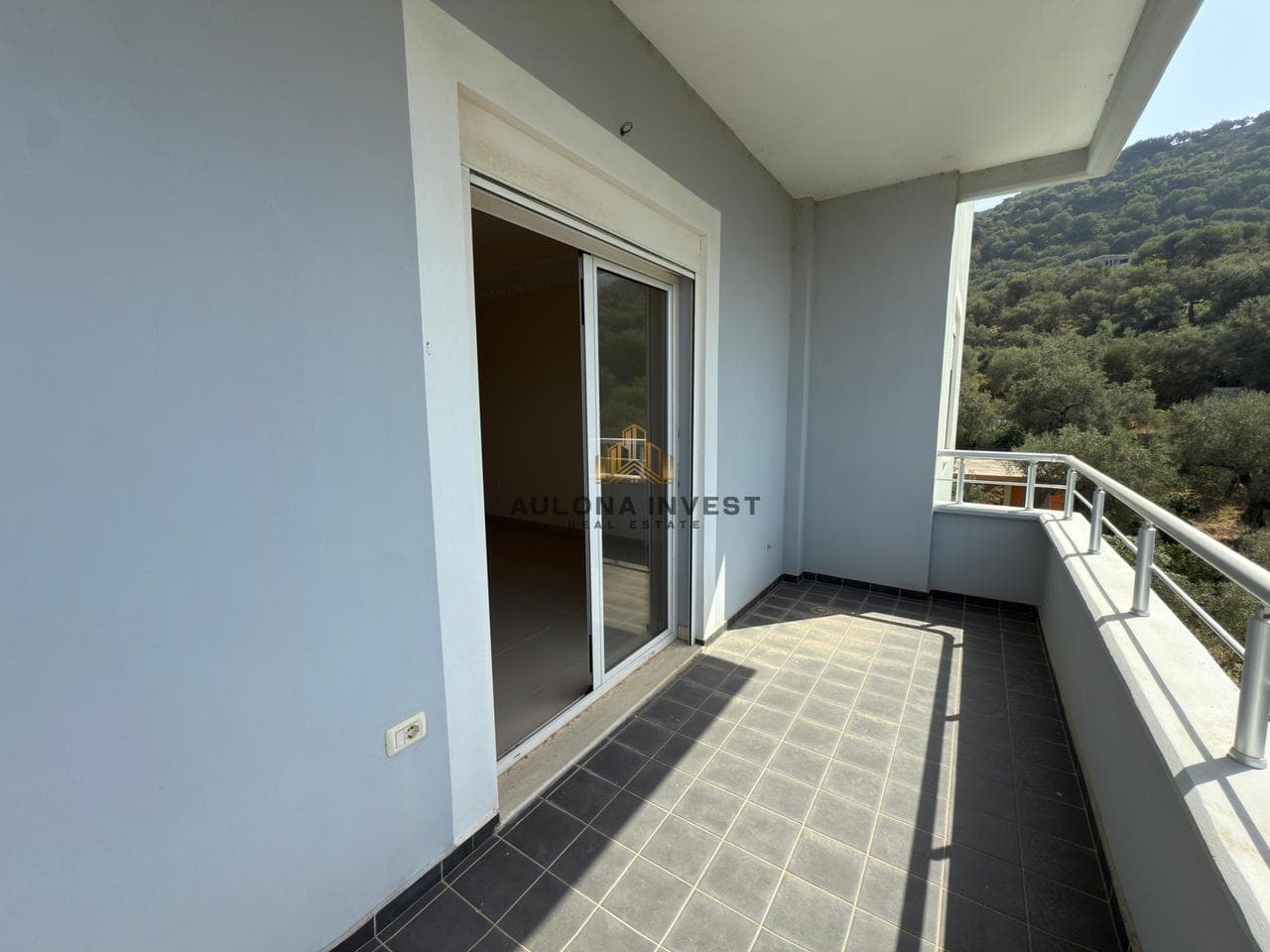 APARTMENT 2+1+2 FOR SALE LUNGOMARE-VLORE. 2