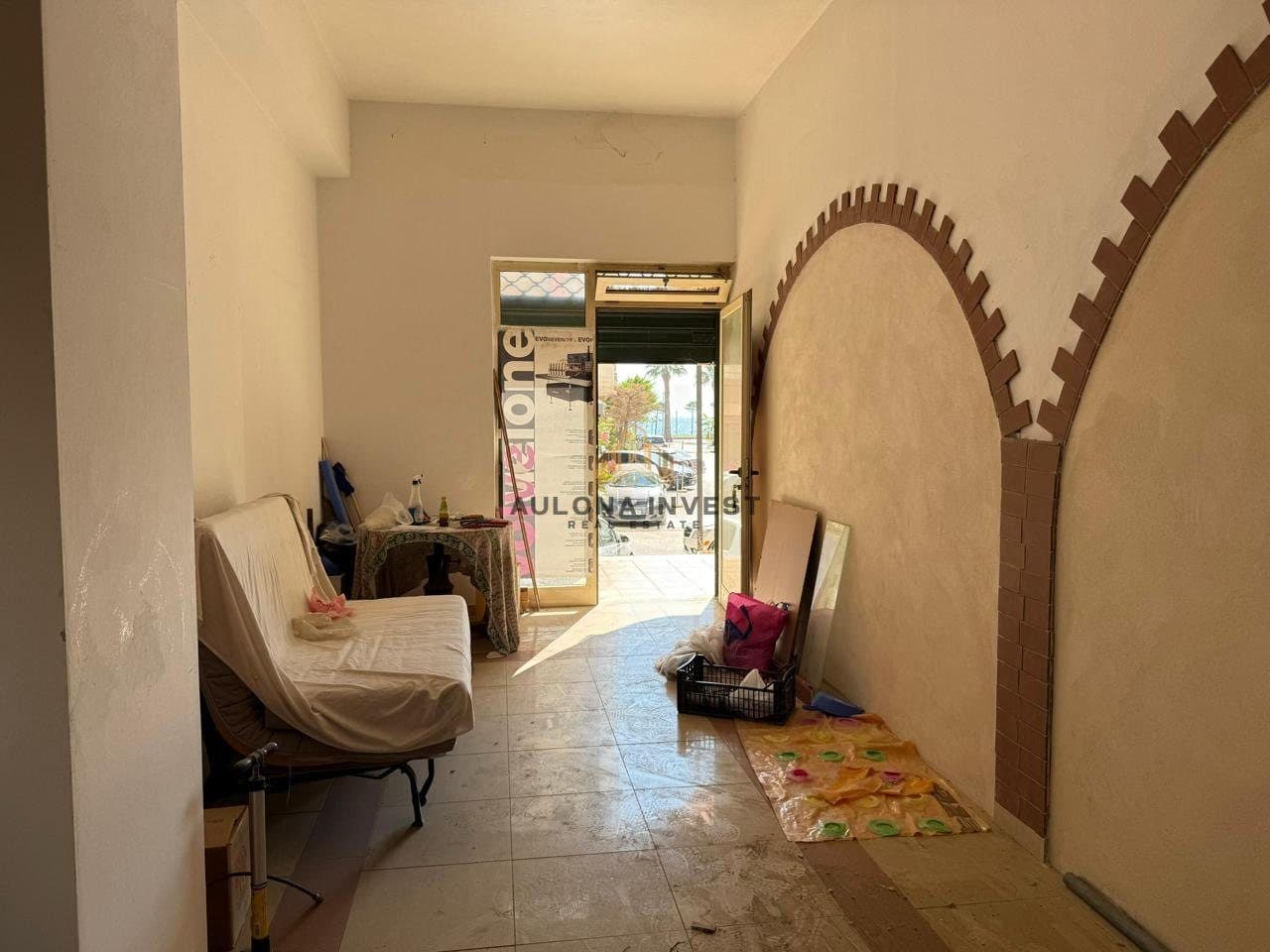 LONG-TERM RENTAL SHOP 2