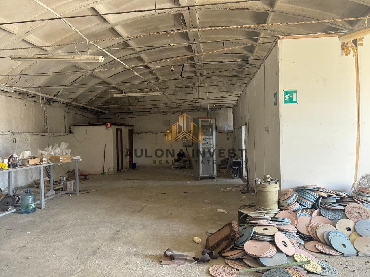 SUPER INVESTMENT OPPORTUNITY! LAND WITH 2 WAREHOUSES FOR SALE IN VLORA Ish Parku i 2