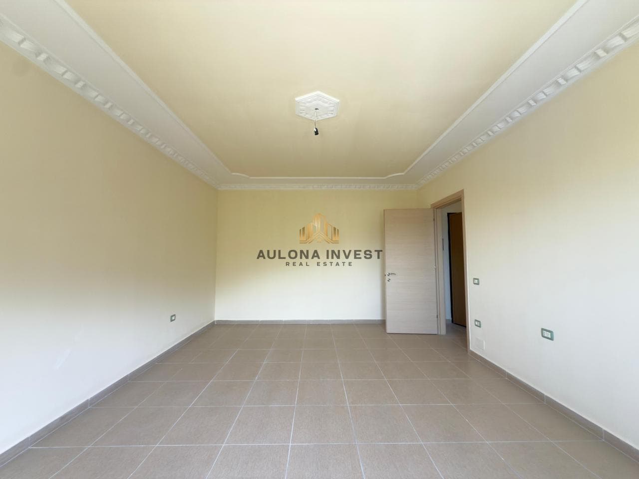 APARTMENT 1+1 FOR SALE LONG SHORE-VLORE. 4