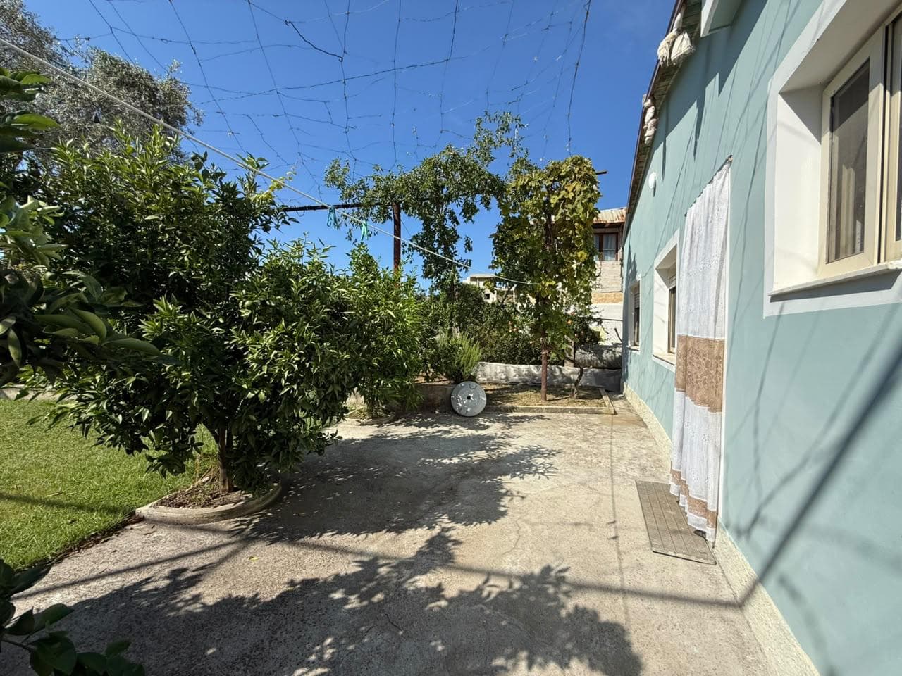 🏠 JEPET SHTEPI 1+1 ME QIRA AFATGJATE – VLORË. 2