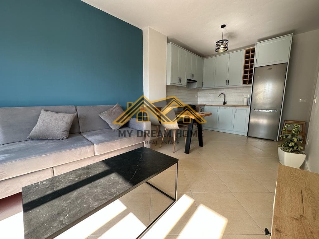 JEPET ME QERA APARTAMENT 1+1 PRANE TREGUT TE FRUTA PERIMEVE, DURRES !