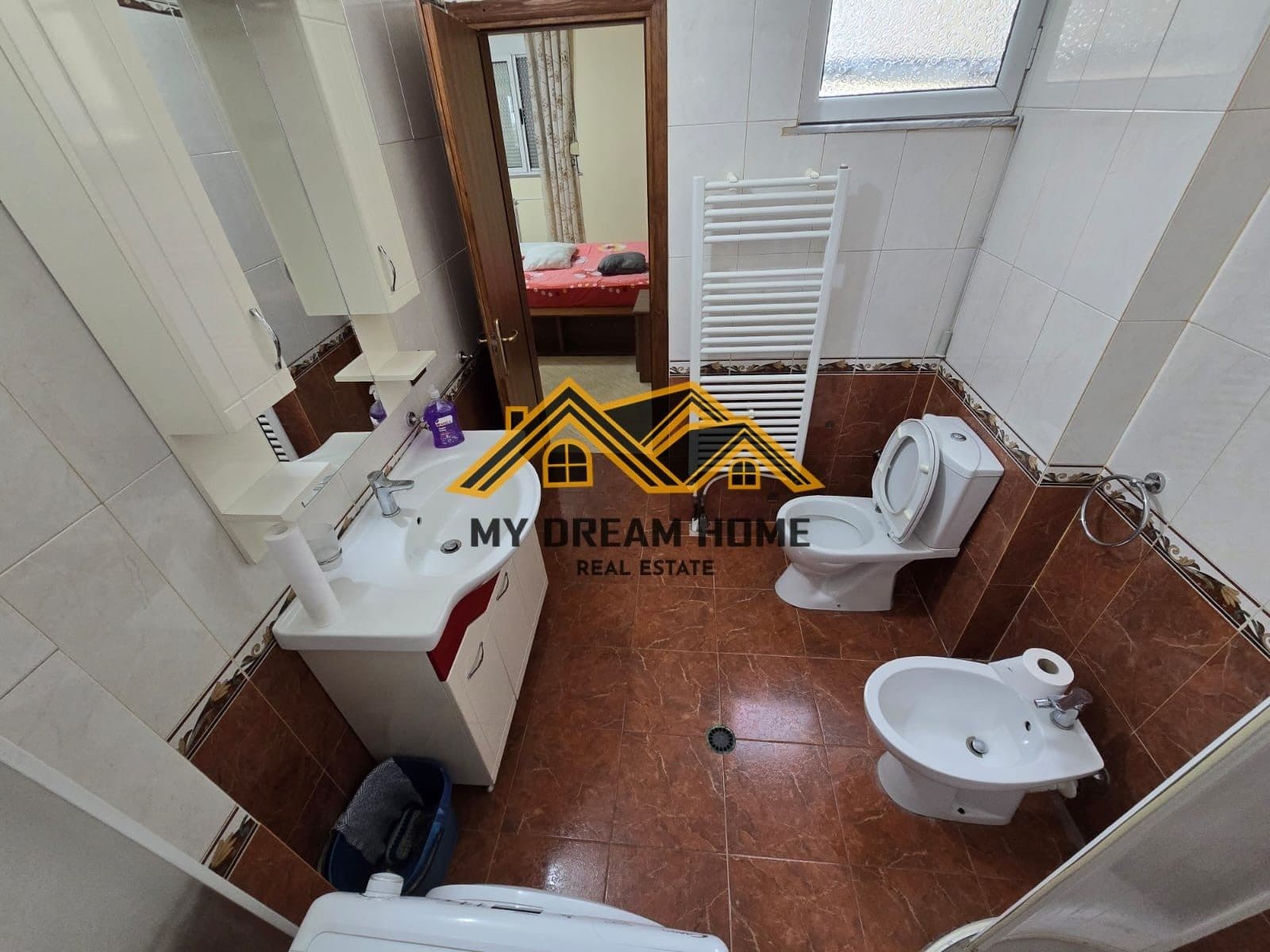 SHITET APARTAMENT 2+1+2 NE DURRES PAMJE DETI! 4