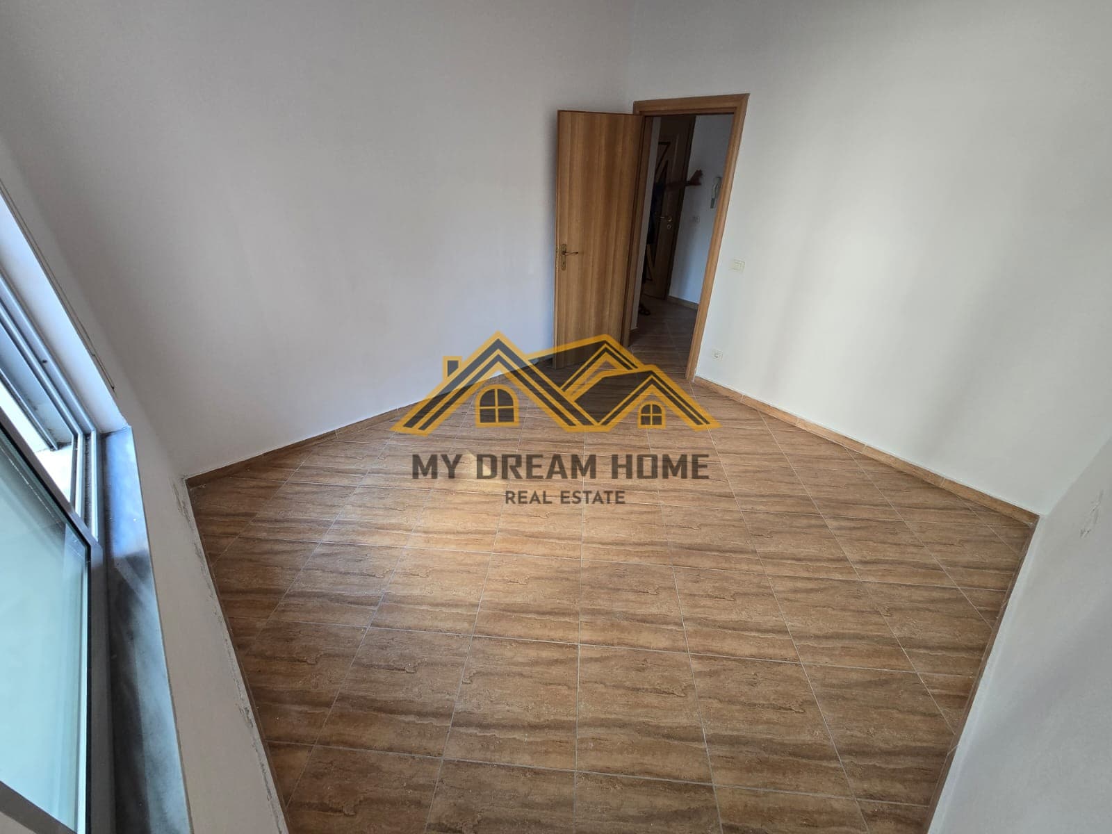 SHITET APARTAMENT 1+1 NE PLAZH DURRES!