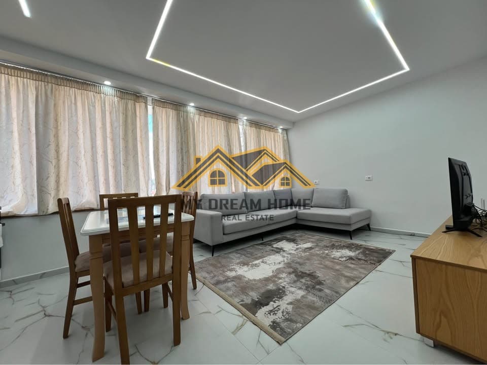 APARTAMENT 1+1 NE QENDER DURRES, PER SHITJE!