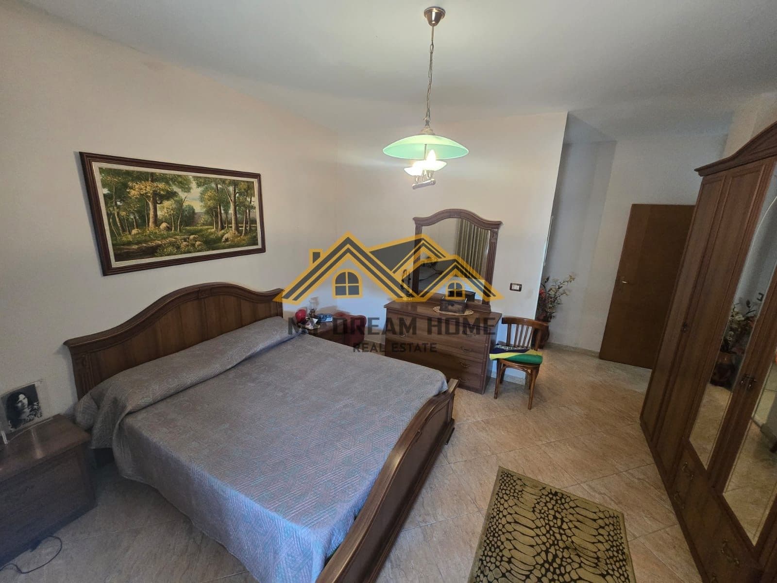 JEPET ME QIRA APARTAMENT 3+1+2 NE QENDER TE DURRESIT 2