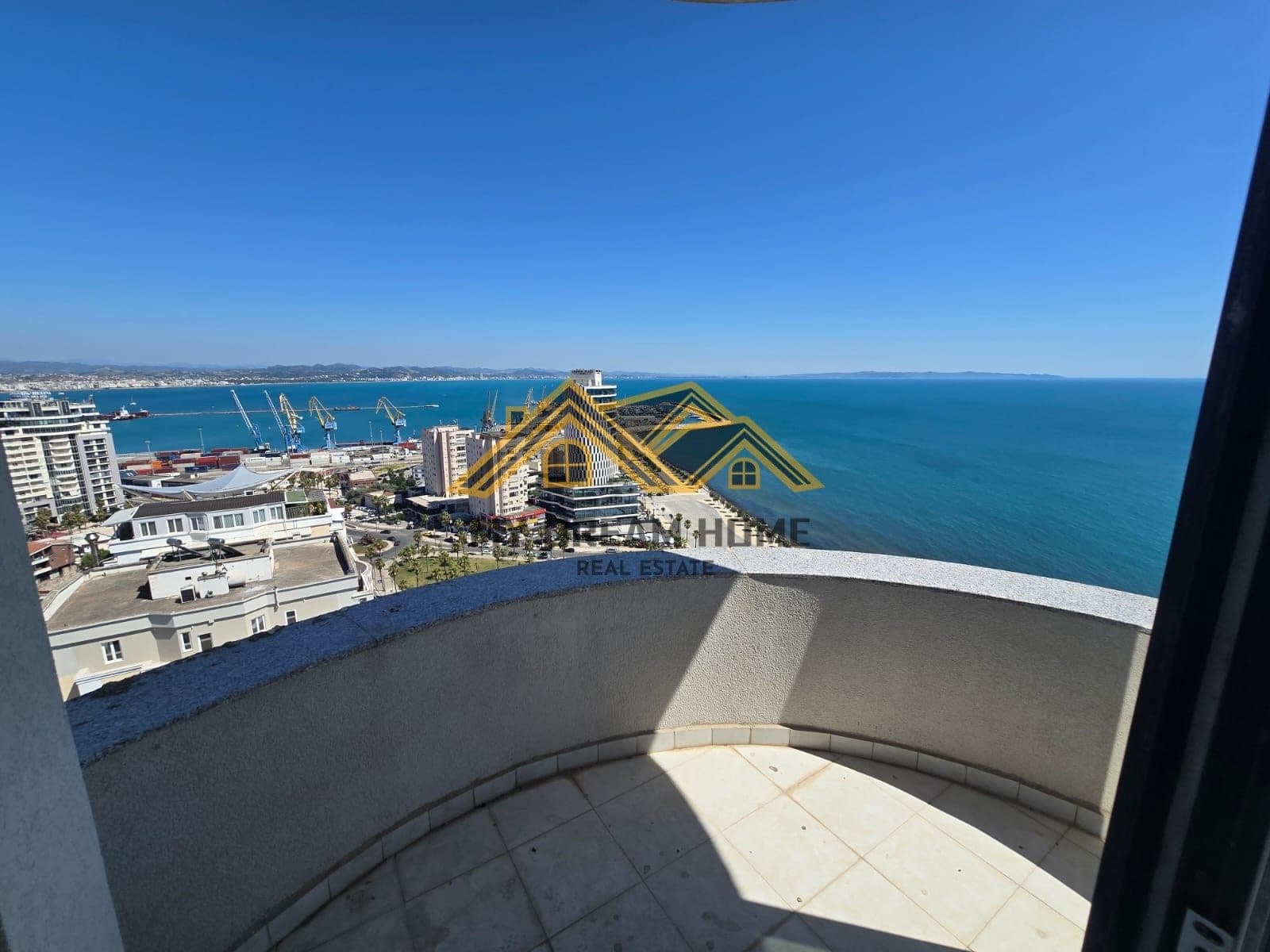 Apartament 2+1+2+2 Ballkone per Shitje ne Vollga,Durres Pamje e Plote nga Deti 3