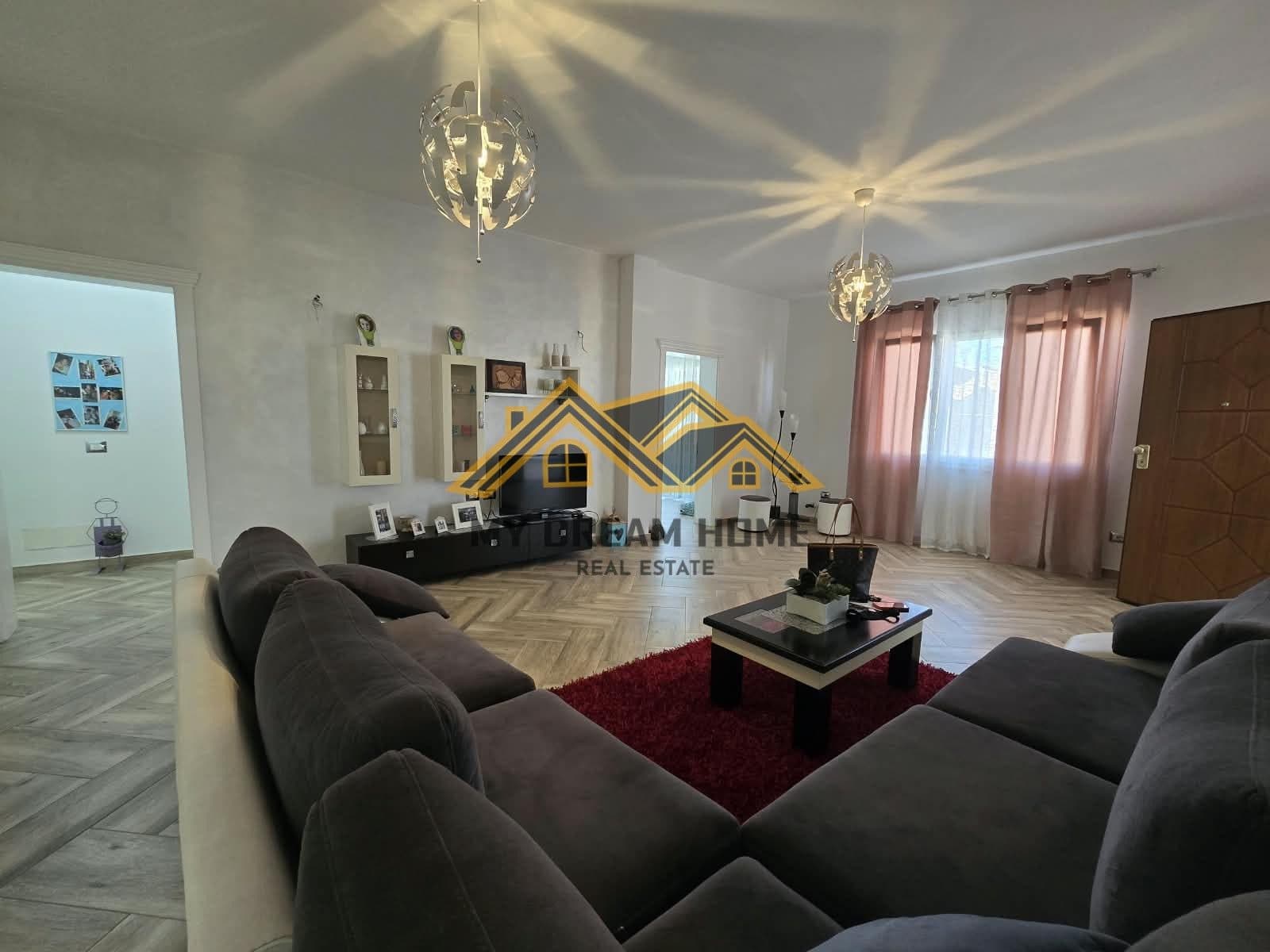 Jepet me Qira Kati i Dytë i një Ndërtese 3-Katëshe 3+1 Lagjia 18, Durrës