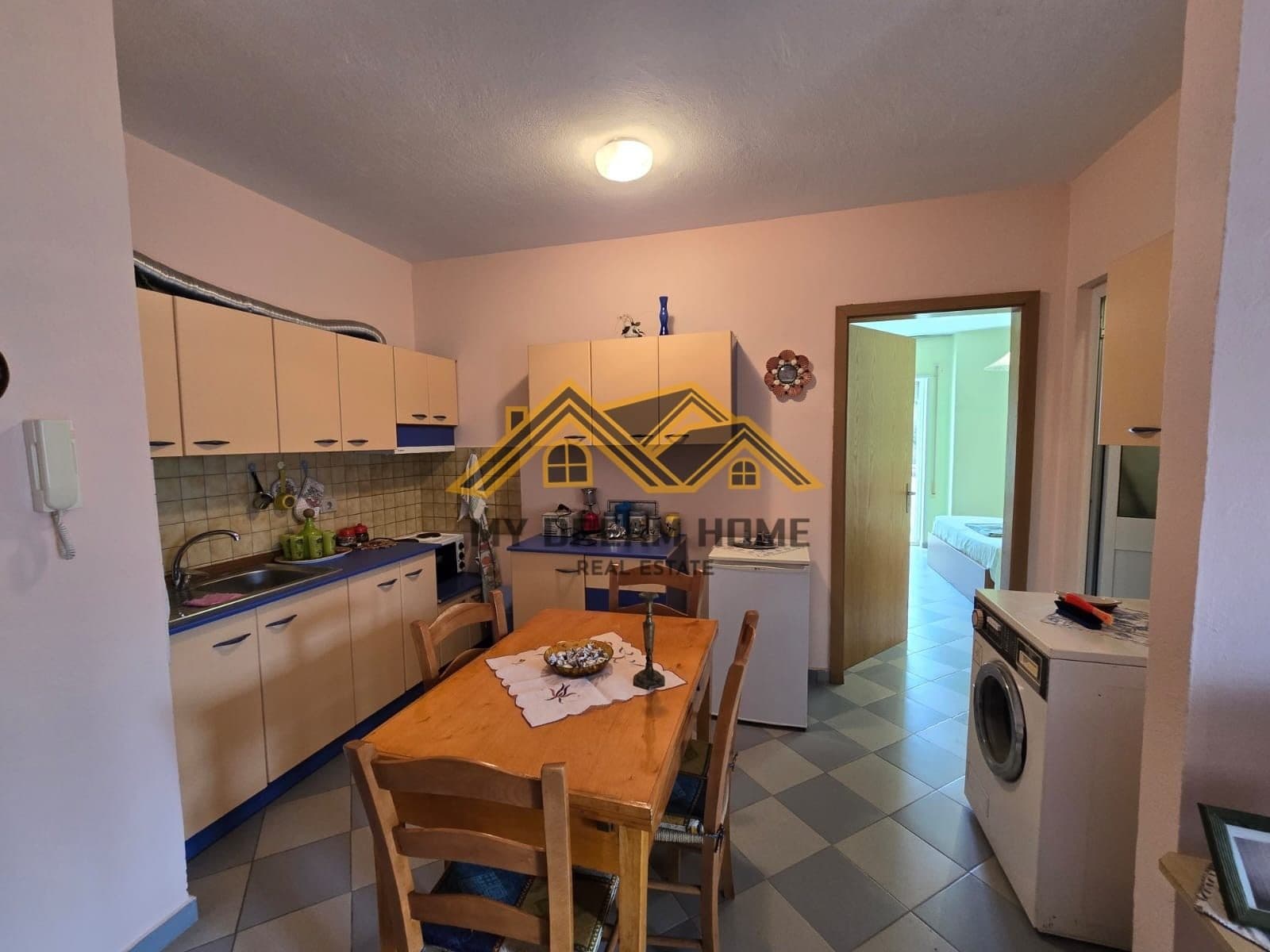 SHITET SUPER APARTAMENT 1+1+ GARAZHD ME PAMJE NGA DETI NE PLAZH ILIRIA !! 2