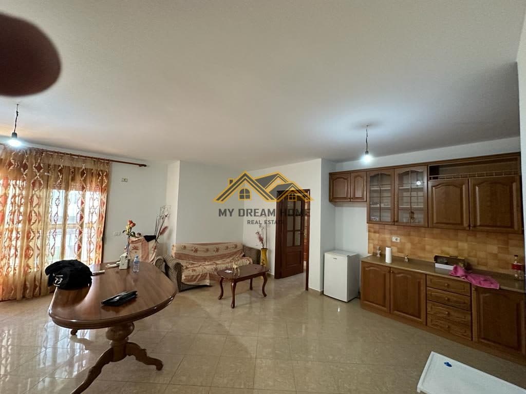 SHITET APARTAMENT 3+1+2 TEK MARKATA DURRES!