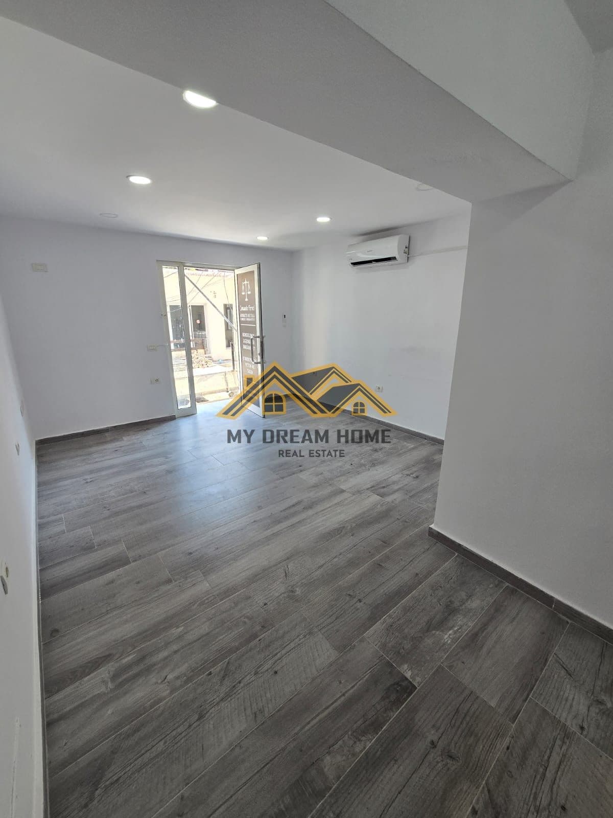 Jepet Ambient Biznesi Per Qira, Bulevardi Kryesor!