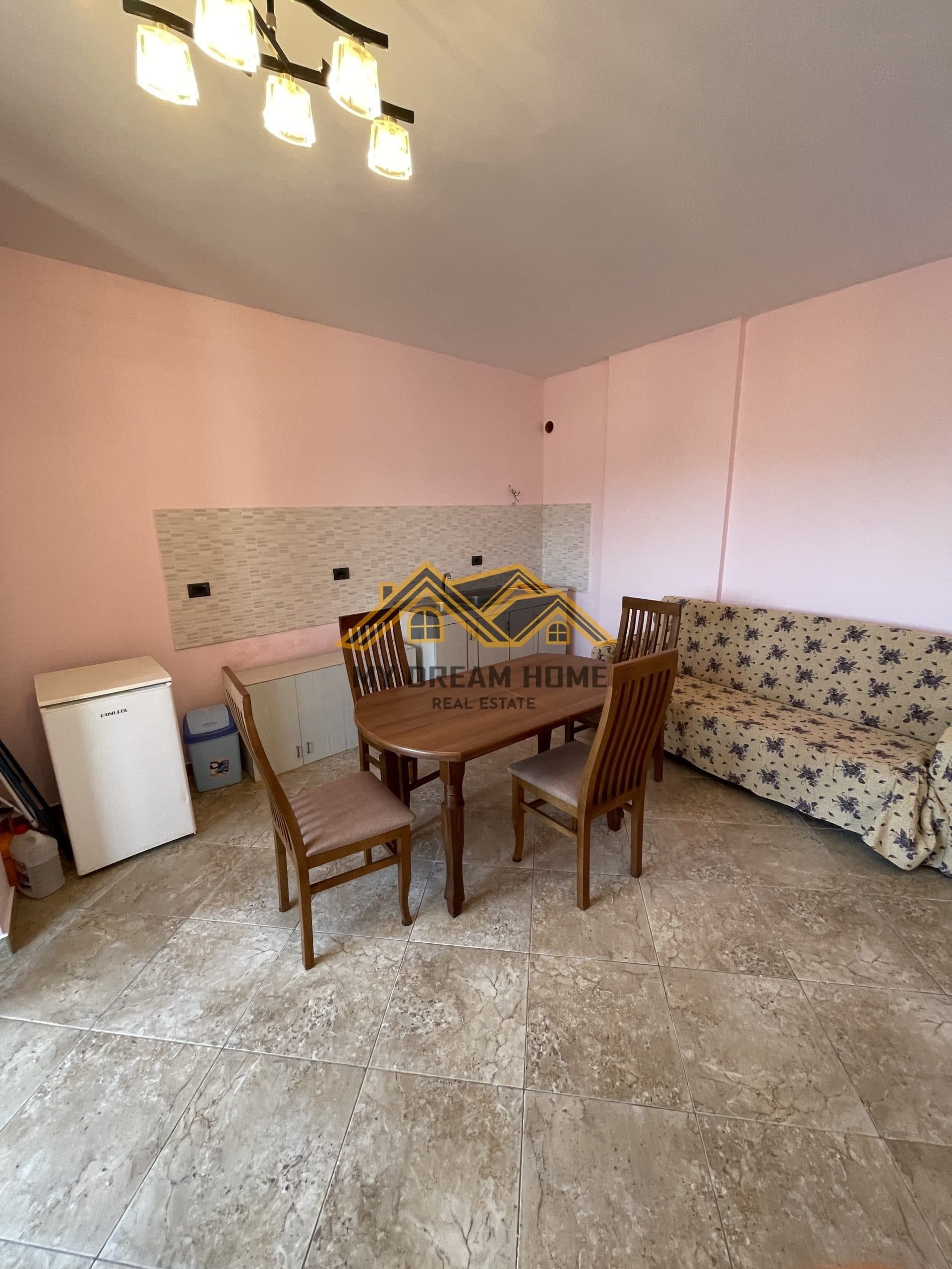 SHITET APARTAMENT 2+1 NE PLAZH RROTA KUQE! 3