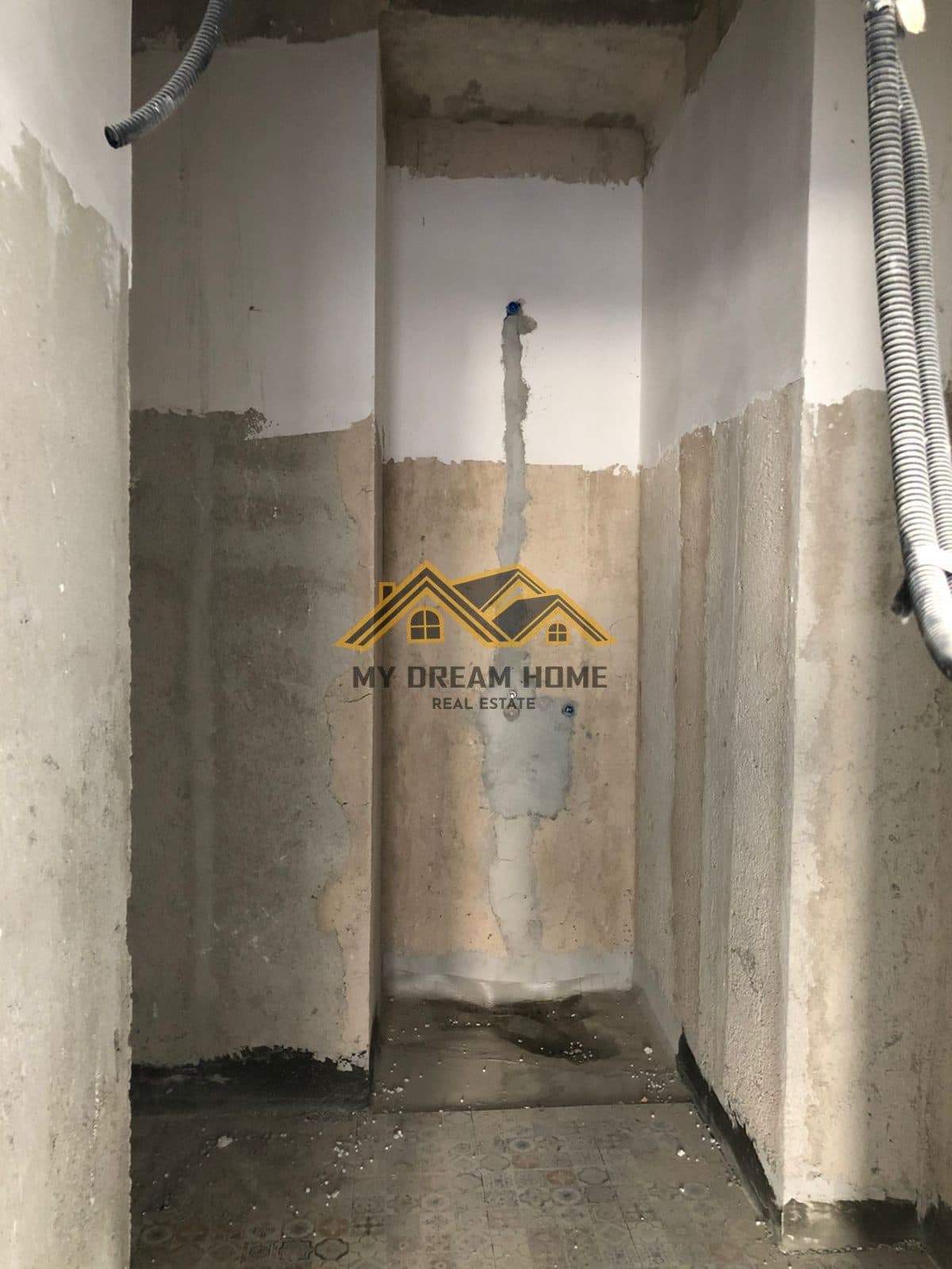 SHITET APARTAMENT 2+1+2 TE VOLLGA DURRES 4