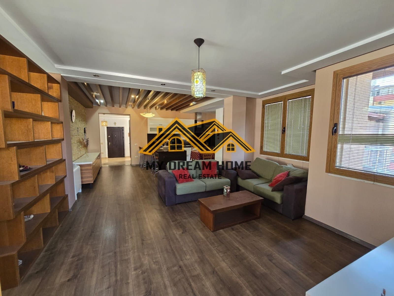PENTHOUSE 3+1+2 +DEPO+VERANDE, ME PAMJE DETI, NE VOLLGA DURRES, PER QIRA!