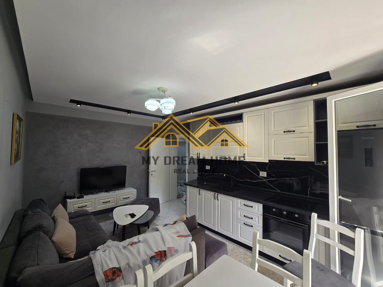Apartament 2+1 Për Shitje Drejtoria e Policise Durrës