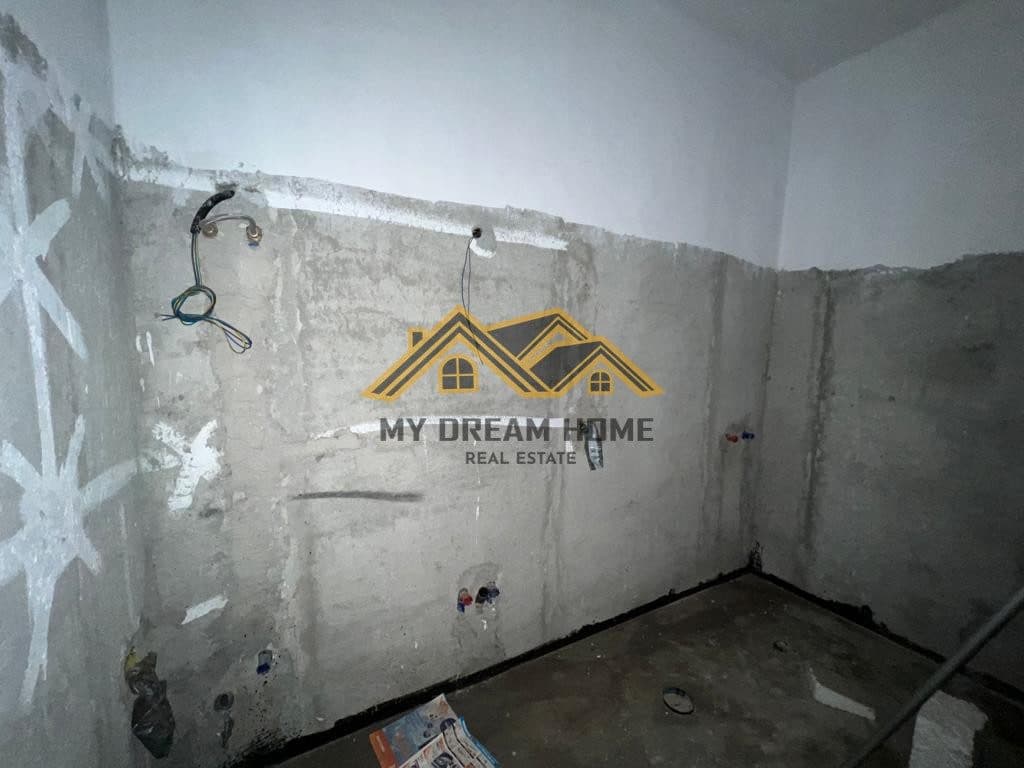 SHITET APARTAMENT 1+1 TEK GJYKATA NE DURRES ! ME MUNDESI KTHIMI NE 2+1 2
