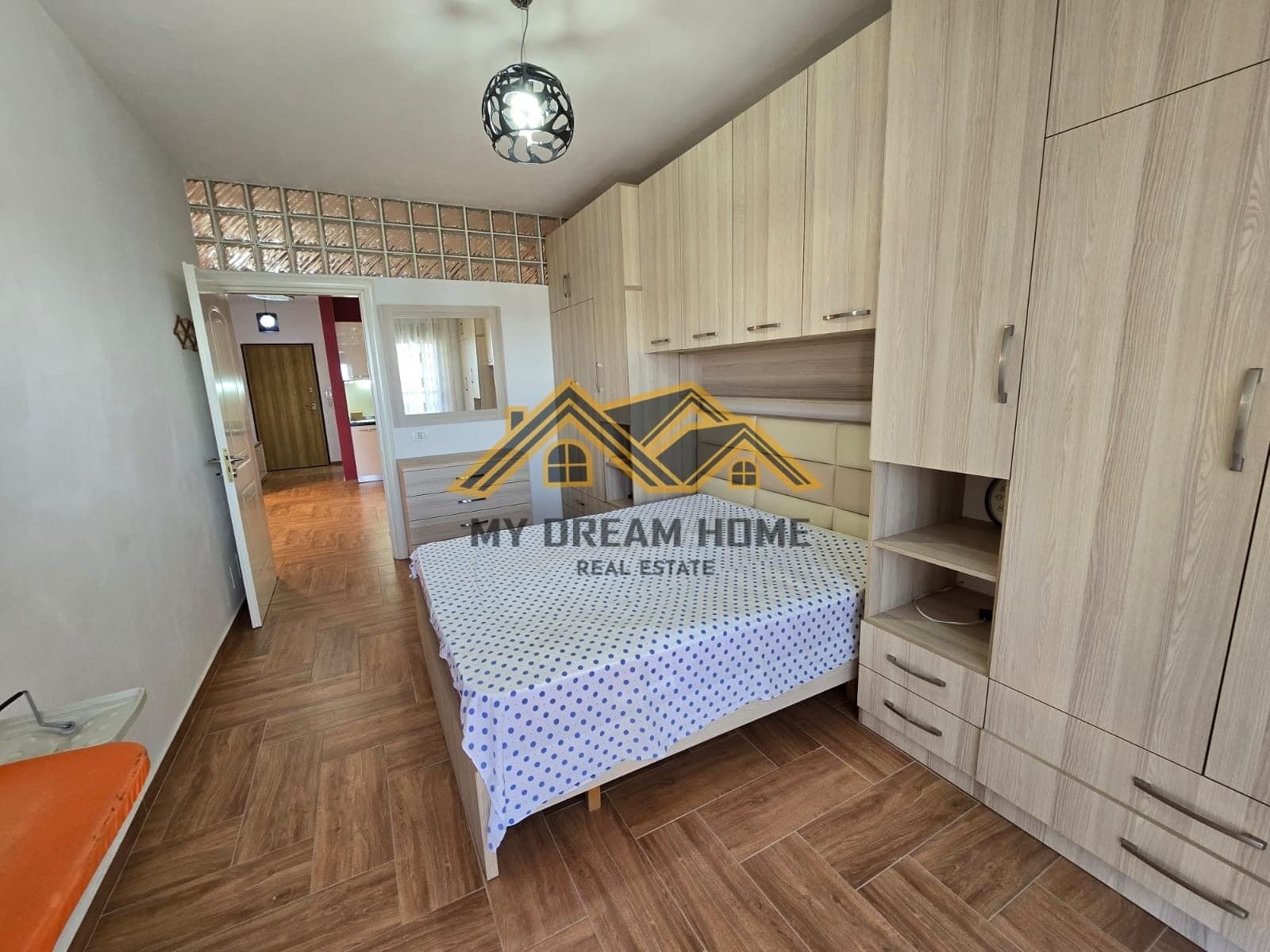 SHITET APARTAMENT 2+1 QENDER DURRES ME PAMJE DETI! 2