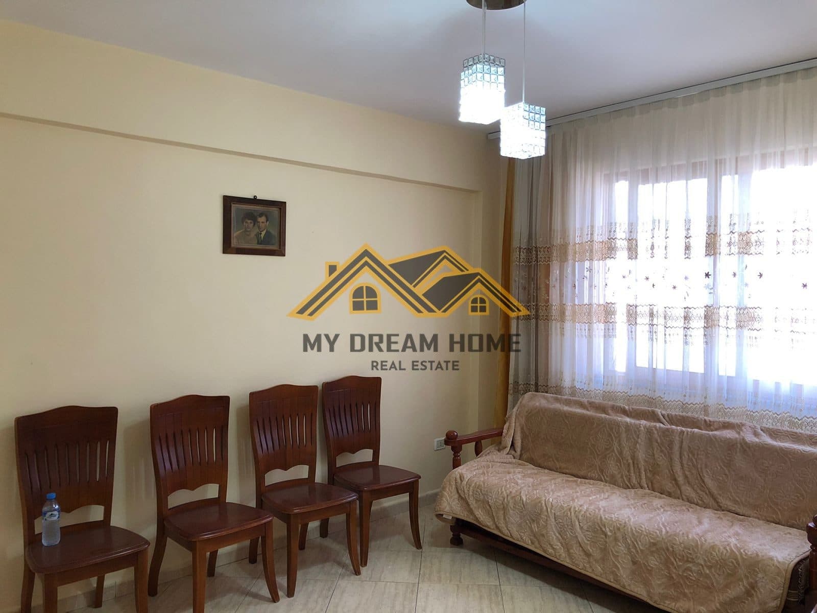 SHITET APARTAMENT 2+1 QENDER DURRESIT 2