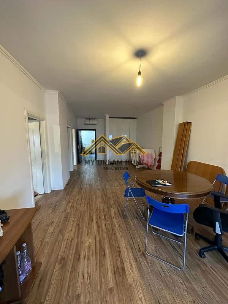 SHITET APARTAMENT NE DURRES 2+1 PRAN KAZAZIT! 3