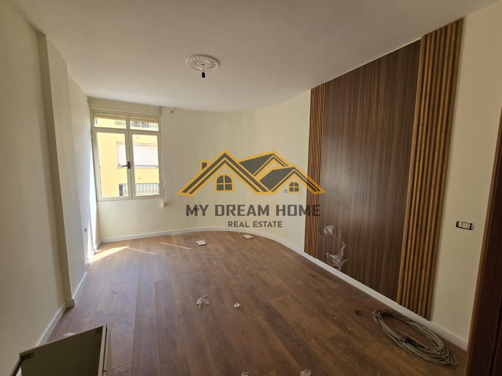 SHITET APARTAMENT 1+1 PLAZH DURRES 4