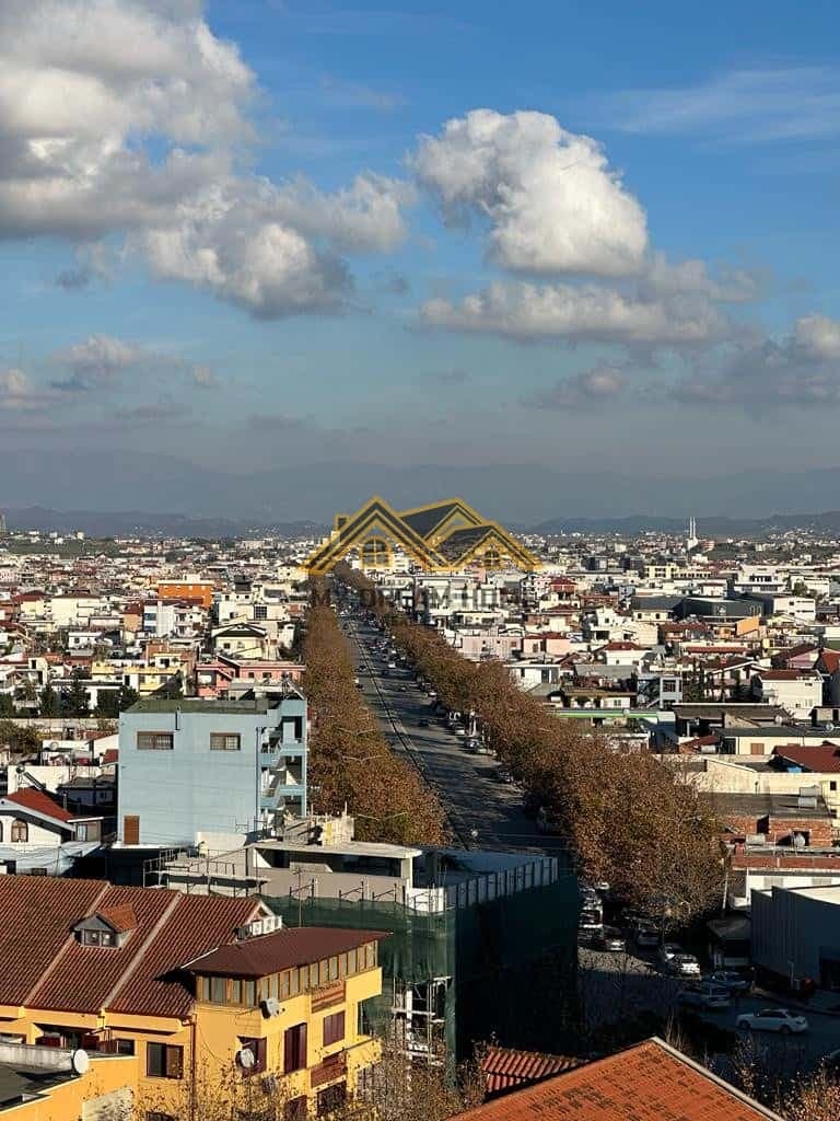 SHITET APARTAMENT 2+1+2 TE ISH URT-JA, DURRES!