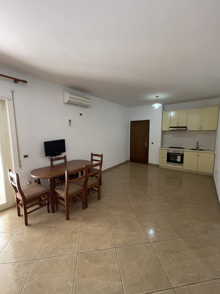 SHITET APARTAMENT 1+1 NE PLAZH RROTA KUQE!!