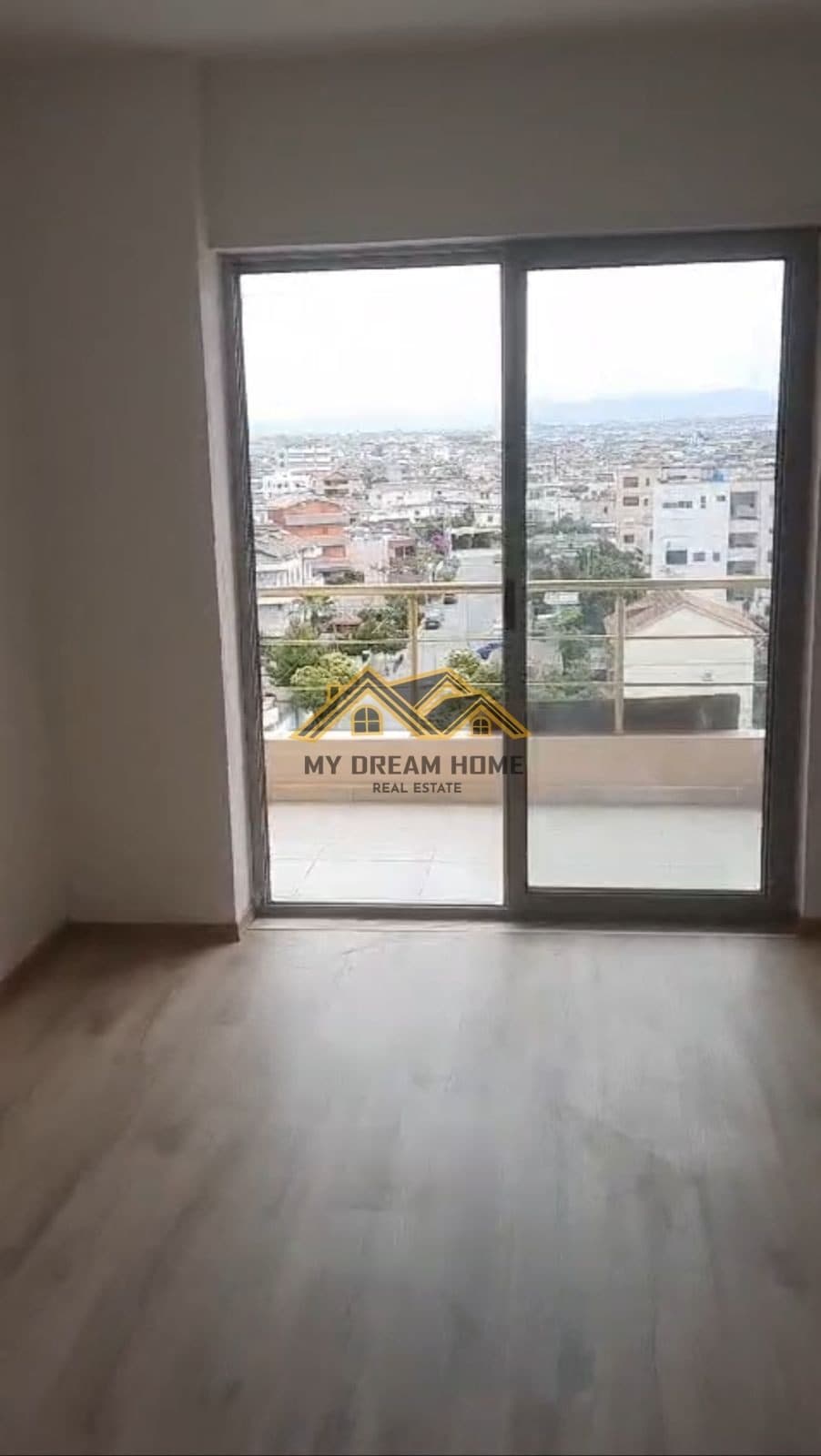 APARTAMENT 1+1 TEK VALA PARK , DURRES PER SHITJE ! 3