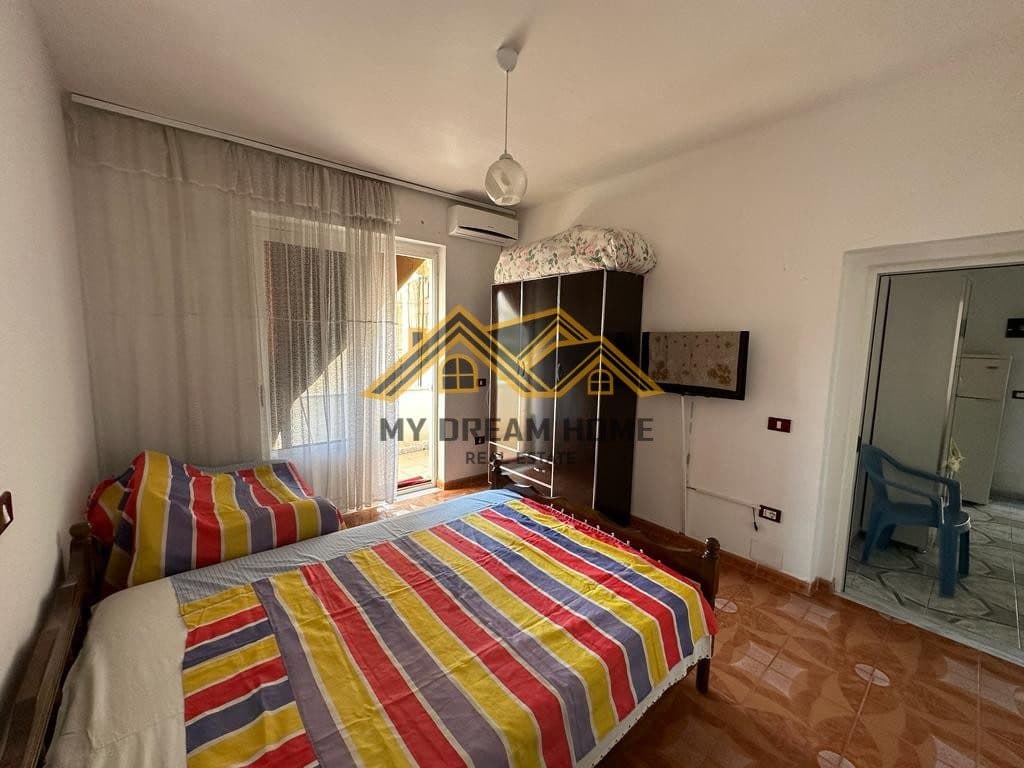 SHITET APARTAMENT 1+1 NE DURRES AFER STACIONIT TRENIT ! 2