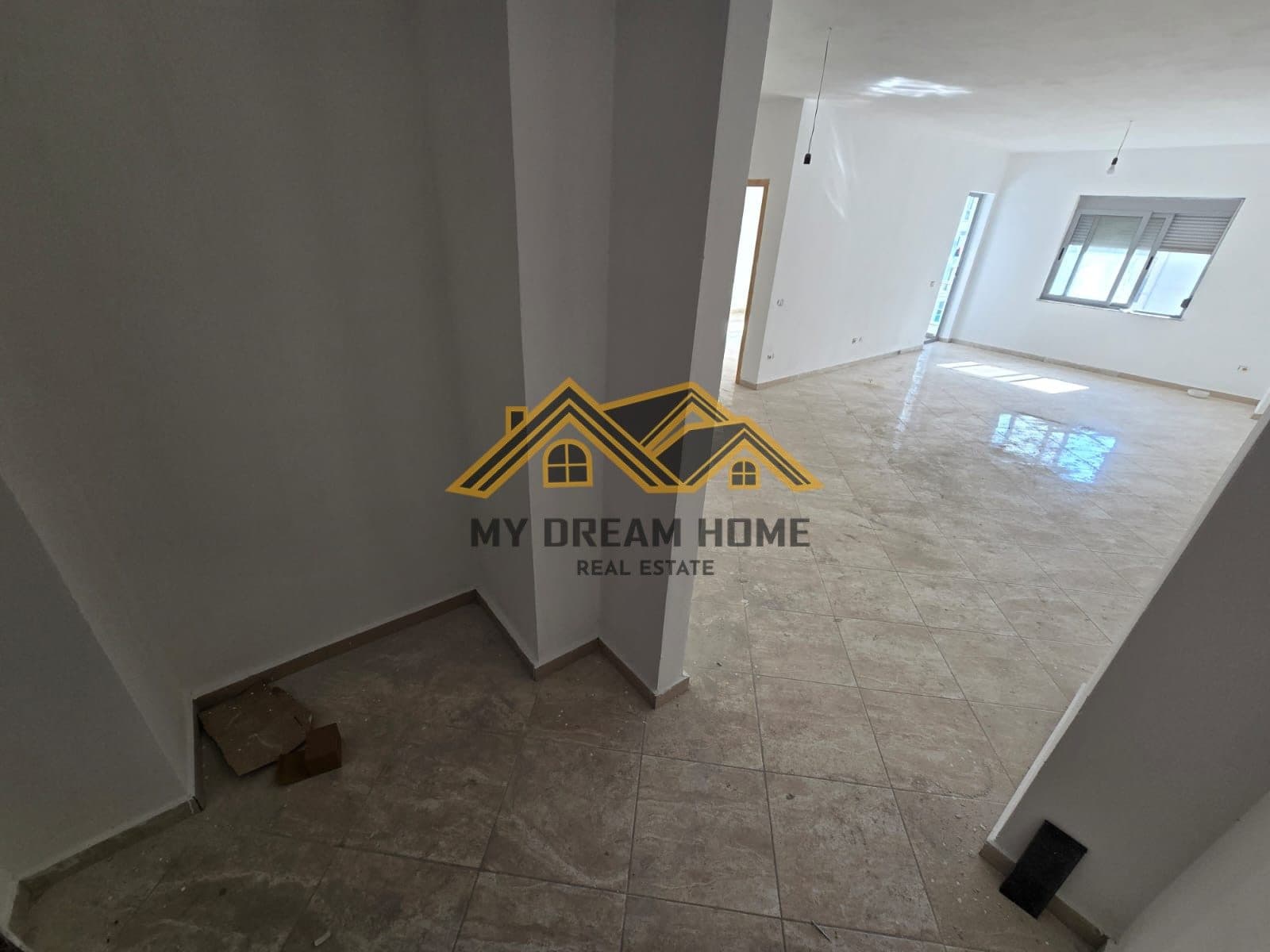 SHITET APARTAMENT 1+1 TEK STACIONI TRENIT 2