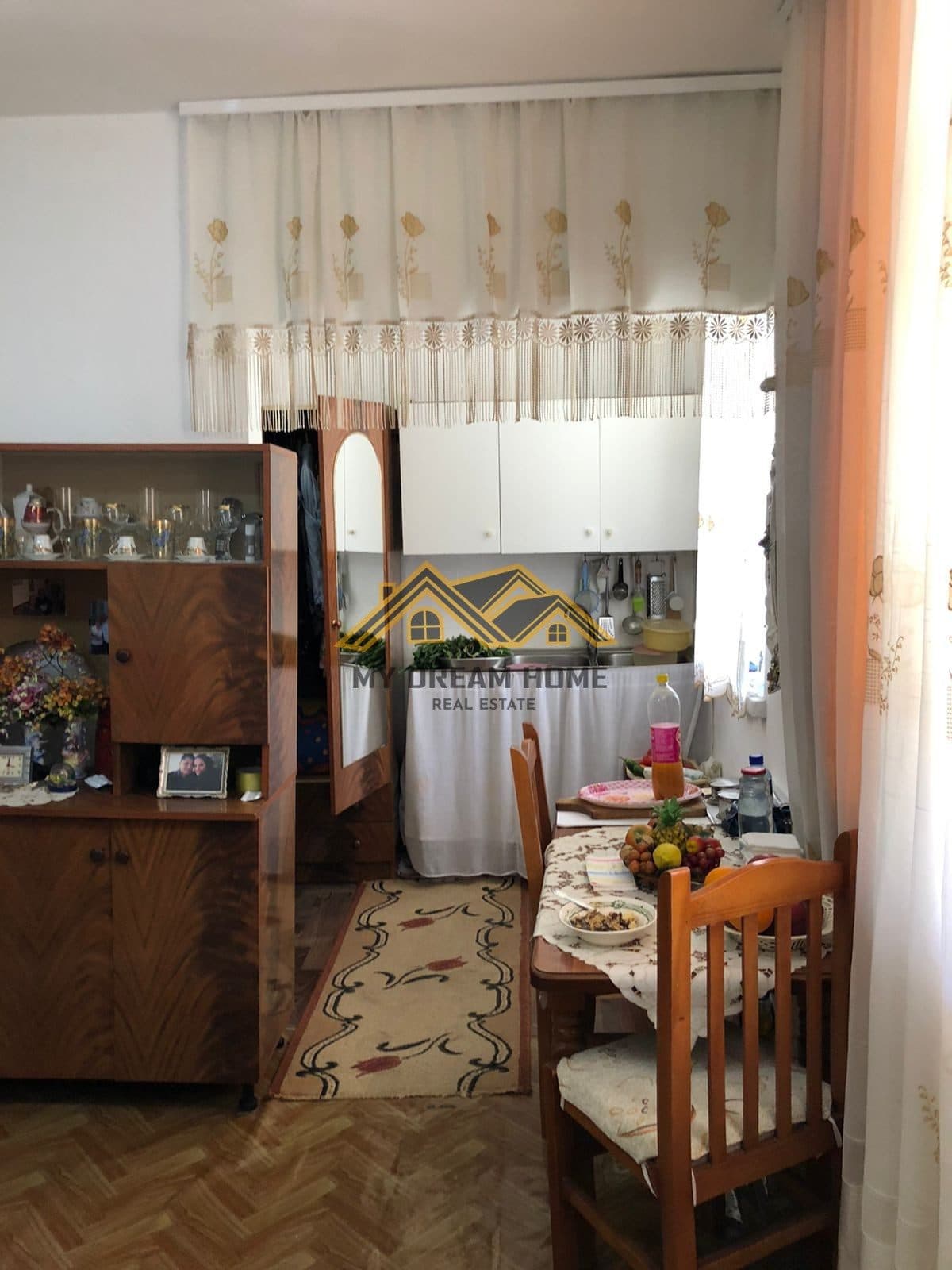 SHITET APARTAMENT 2+1 TE SPITALI NE DURRES !! 2