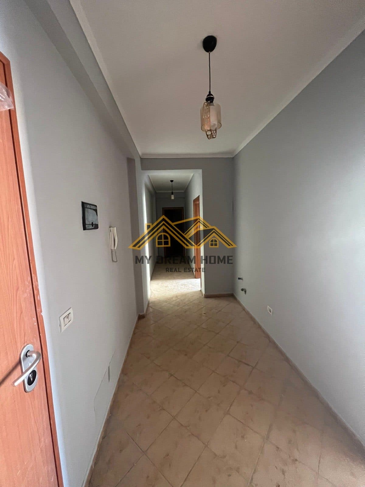 SHITET APARTAMENT 1+1 NE QENDER TE DURRESIT 2