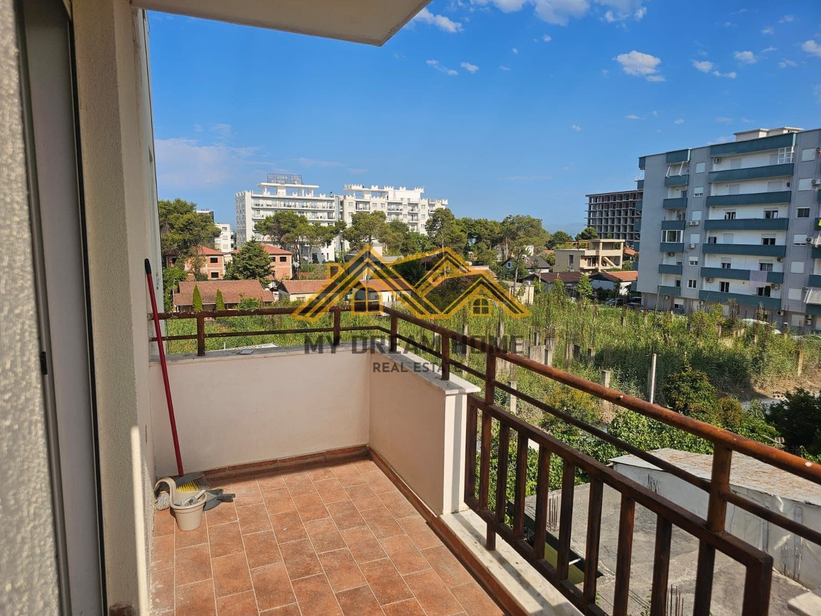 SHITET APARTAMENT 1+1 GOLEM