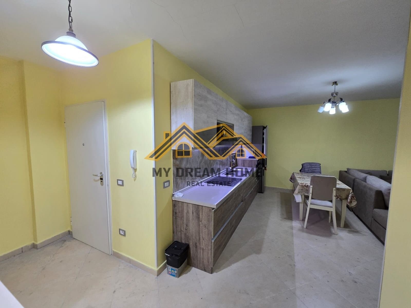 SHITET APARTAMENT 1+1 DURRES ! 4