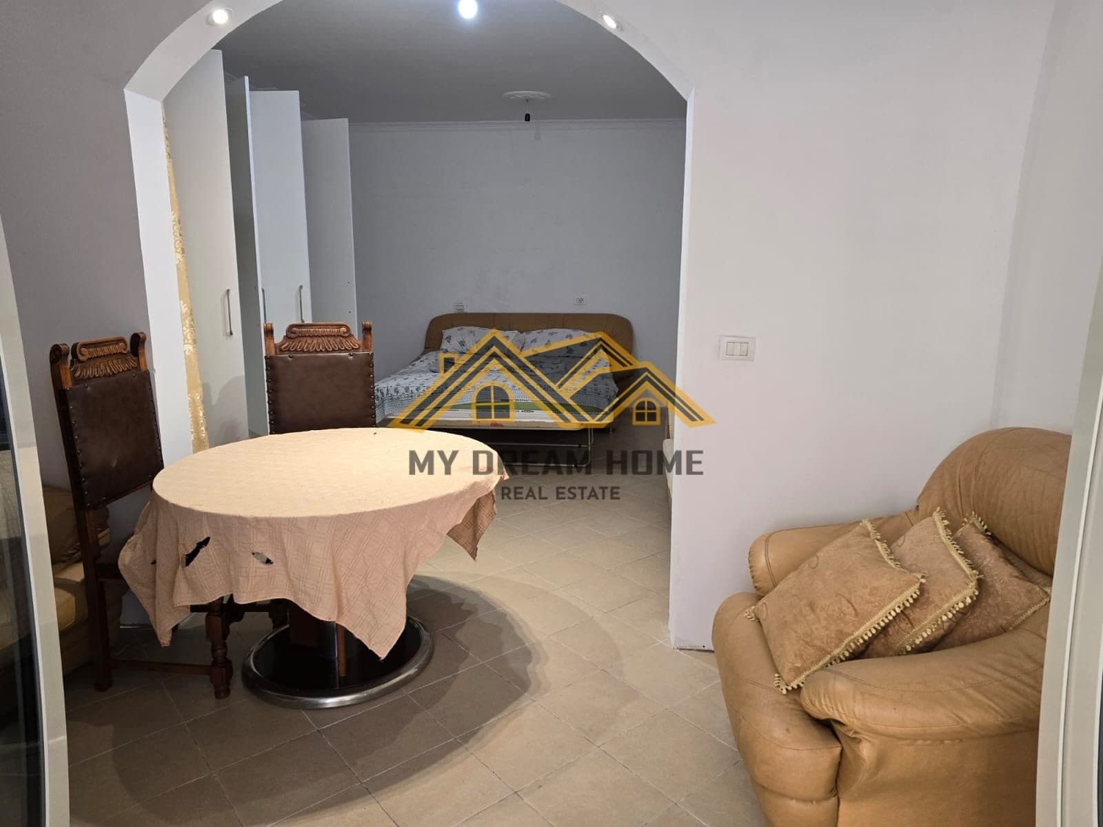 SHITEN DY APARTAMENTE 1+1 NE ILIRIA PLAZH! 3