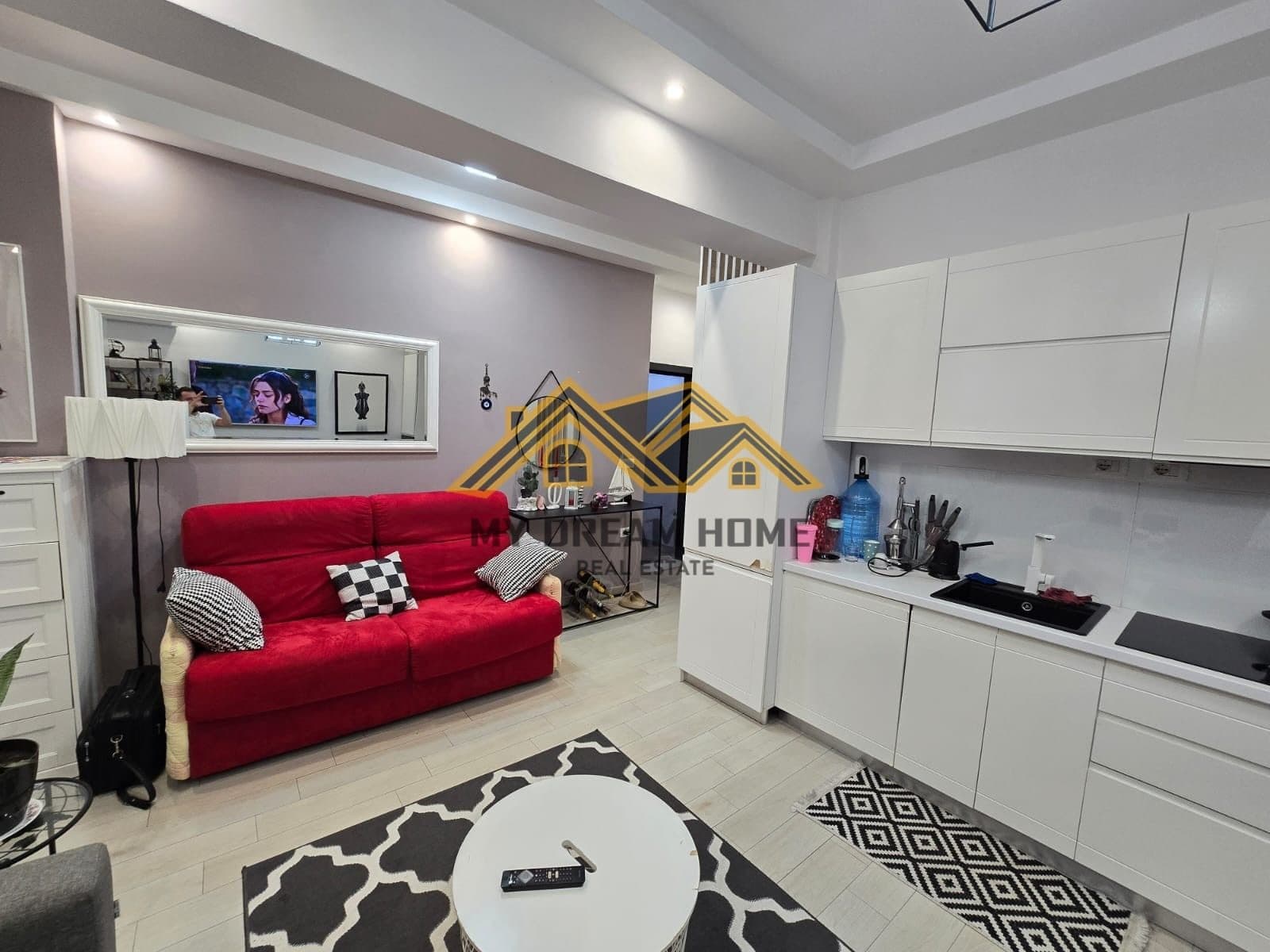 SHITET APARTAMENT 1+1 TEK TOD TRUNGU DURRESIT 2