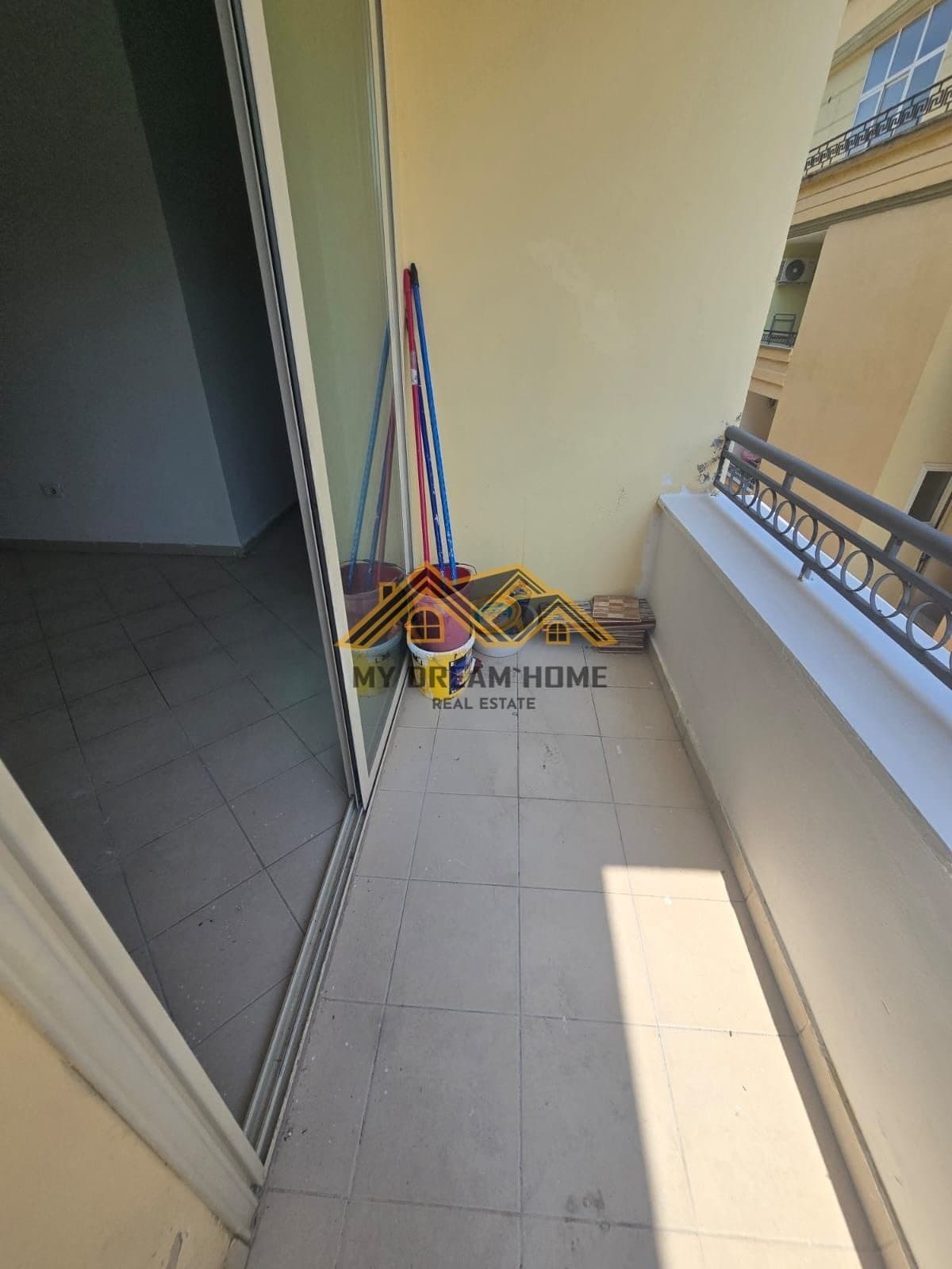 SHITET APARTAMENT 1+1 TEK SHKEMBI I KAVAJES !! 4
