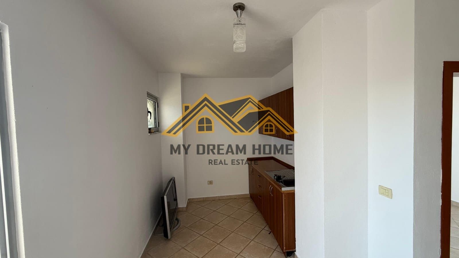 Apartament 2+1+Verand Në Shitje në Plazh Durrës 2