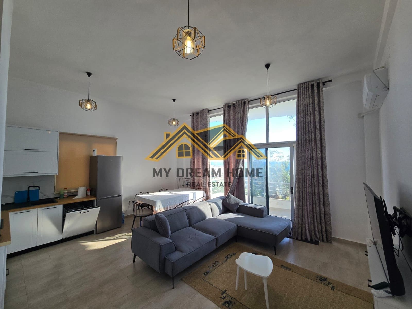 Apartament 1+1 me verande Pamje Deti Për Shitje në Currila, Durrës ! 2