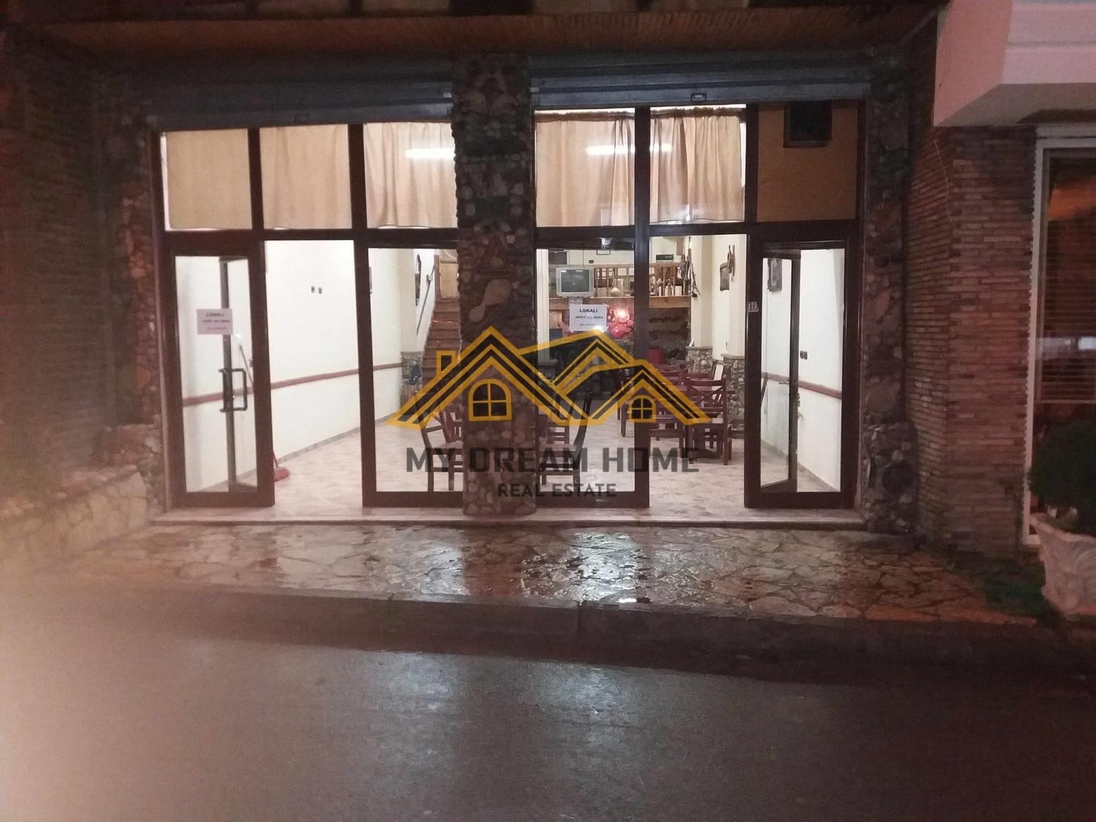 SHITET NJESI BIZNESI ,NE RRUGE KRYESORE NE LIBRAZHD!