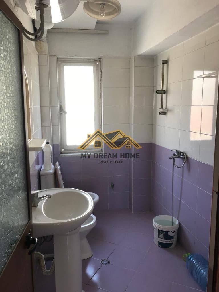 SHITET APARTAMENT 1+1 TE SPITALI NE DURRES !! 4