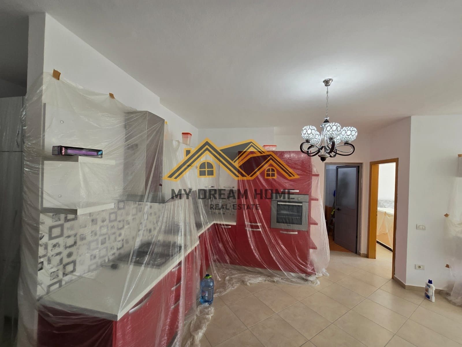 SHITET APARTAMENT 1+1 QENDER DURRES 3