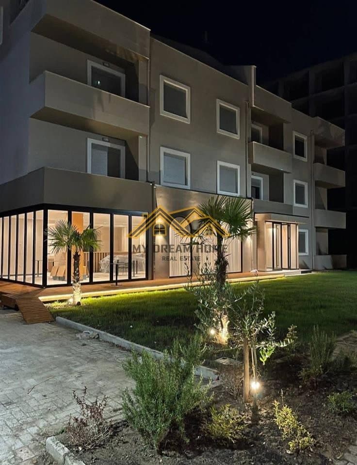 SHITET HOTEL NE GOLEM