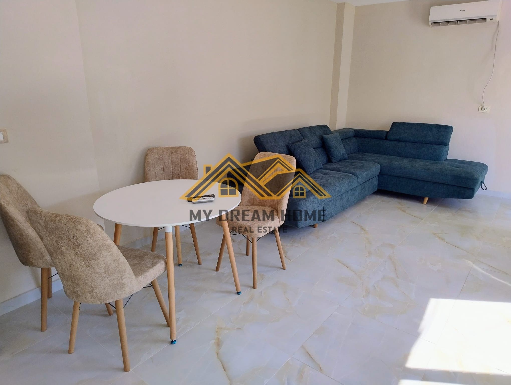 JEPET ME QERA APARTAMENT 1+1 AFER MUZEUMIT DURRES 4